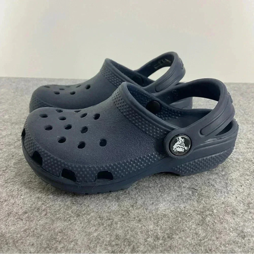CROCS Classic Clog in Navy Blue Child Size 9